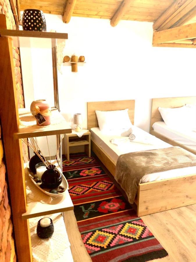 Villa Muzhaqi Nivice 외부 사진