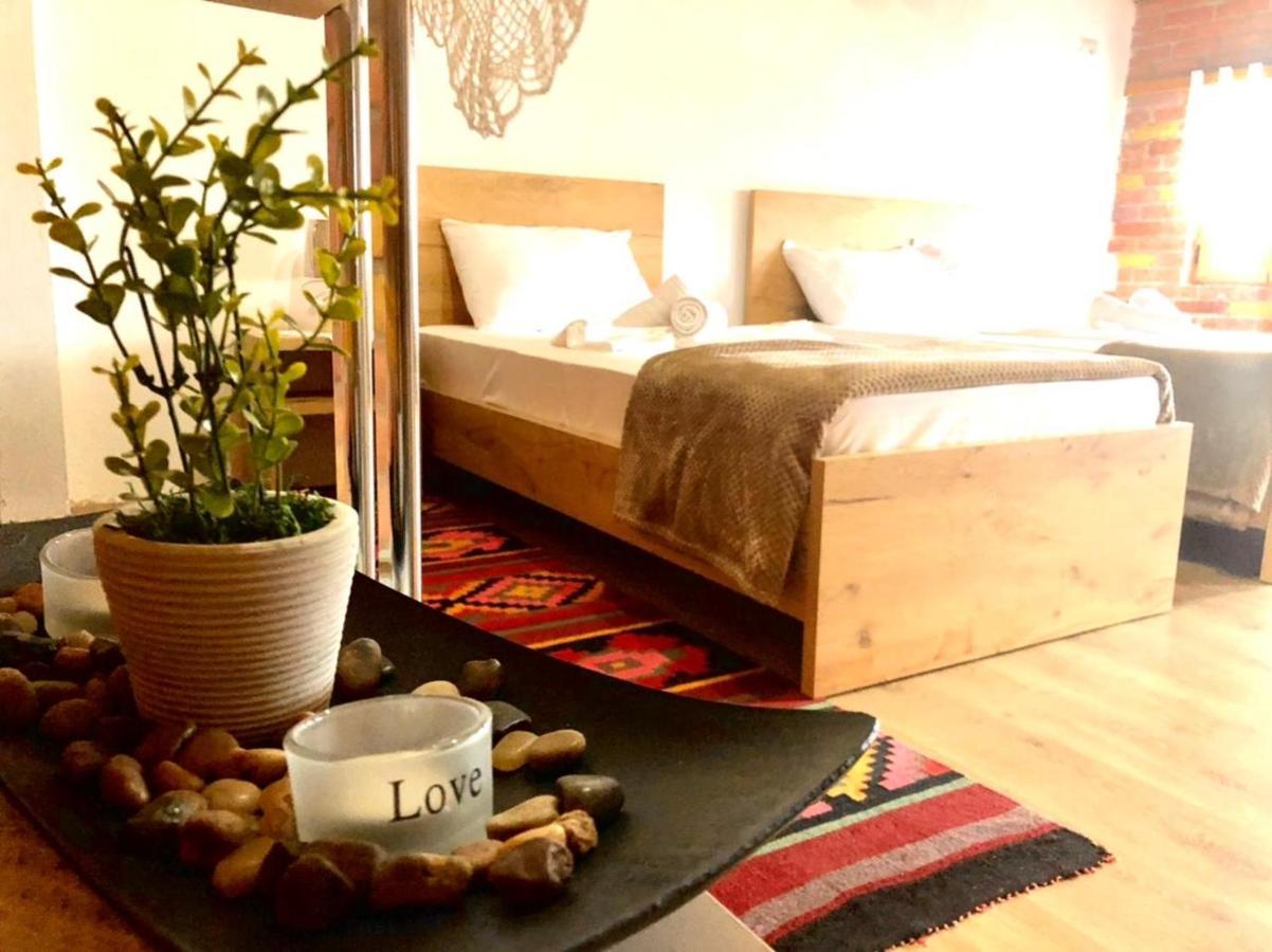 Villa Muzhaqi Nivice 외부 사진