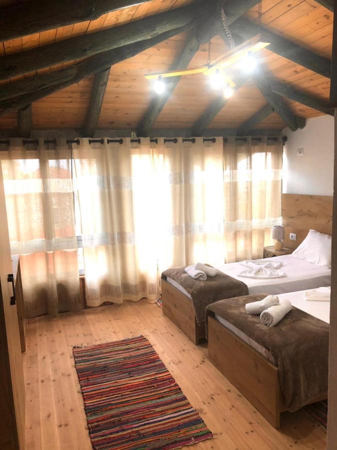 Villa Muzhaqi Nivice 외부 사진