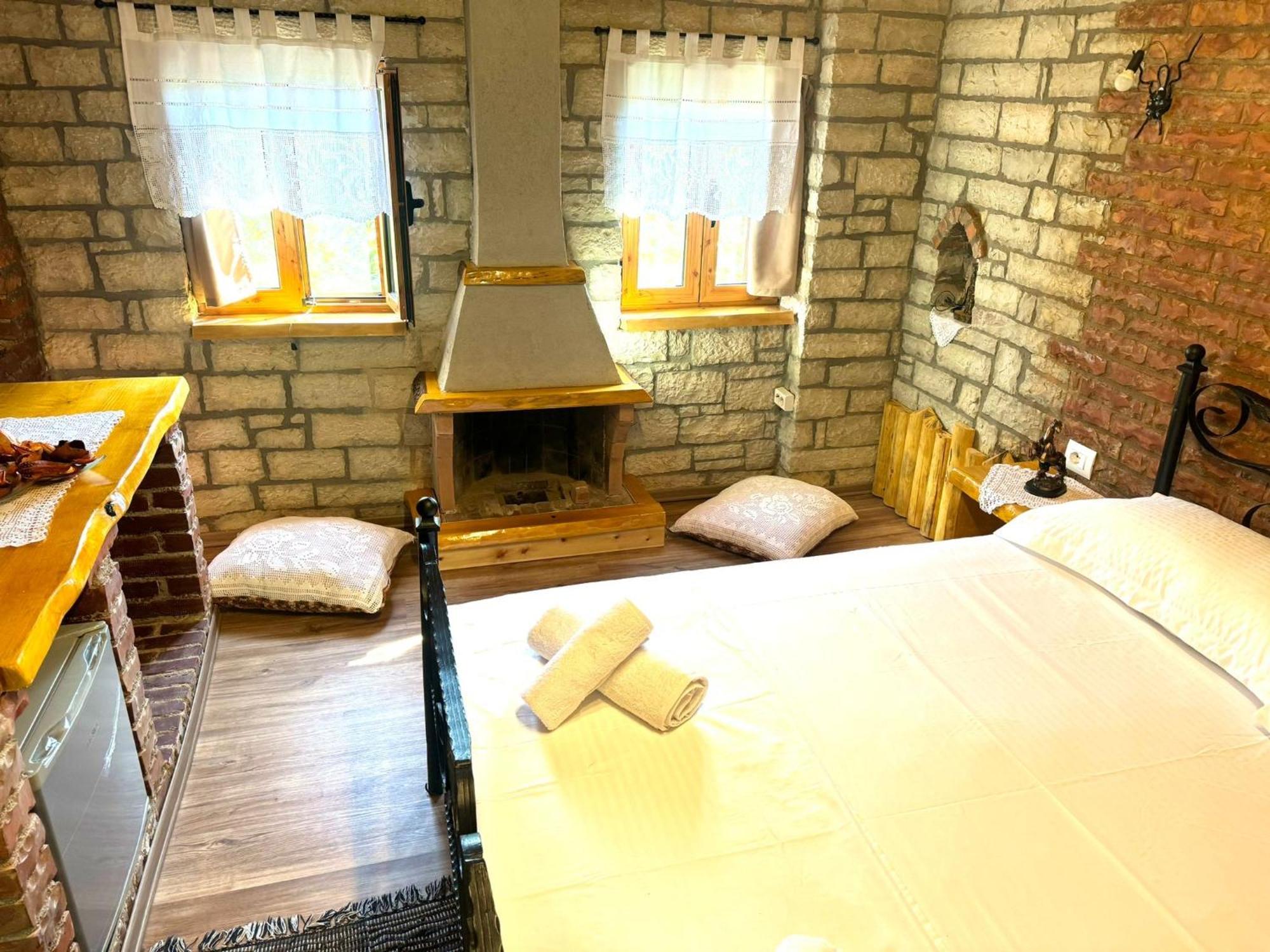 Villa Muzhaqi Nivice 외부 사진