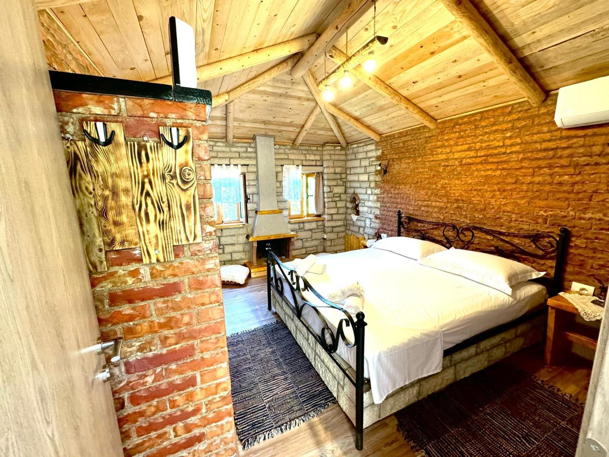 Villa Muzhaqi Nivice 외부 사진